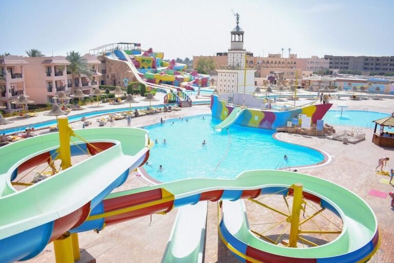 2 Parrotel Aqua Park