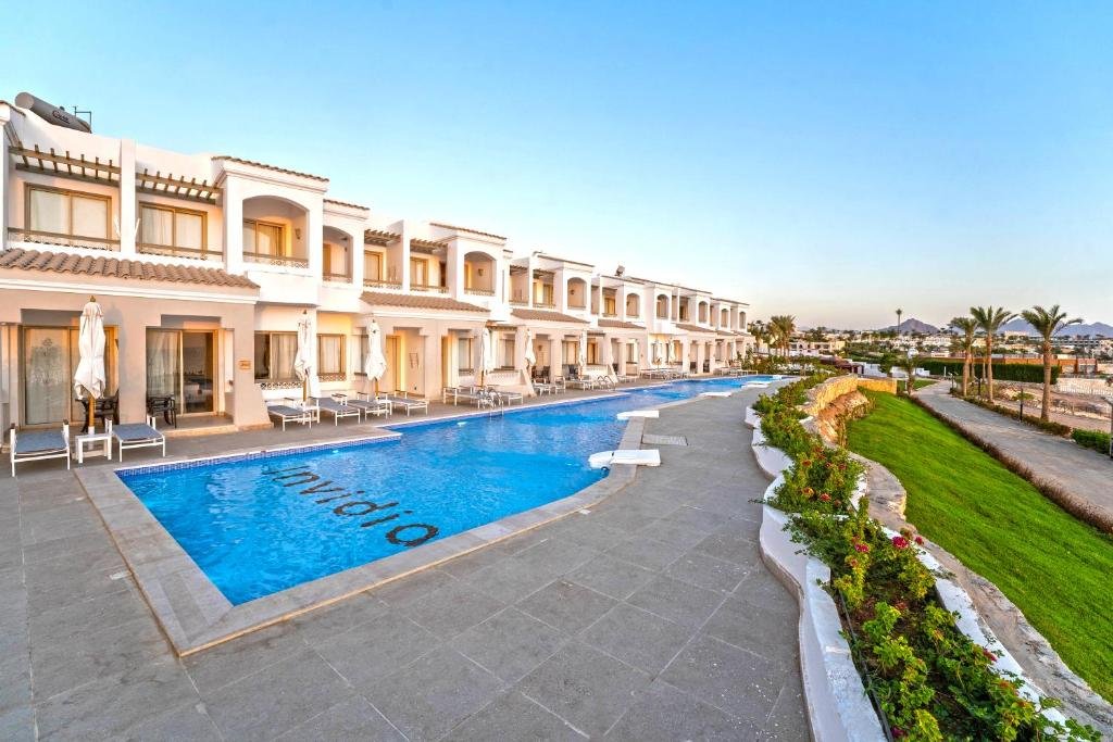 Invidia Coral Beach Tiran 1