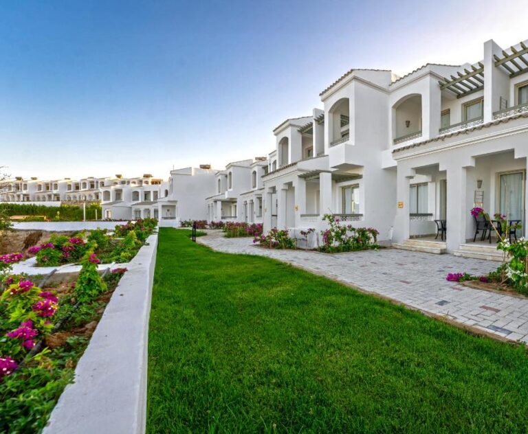 Invidia Coral Beach Tiran 14