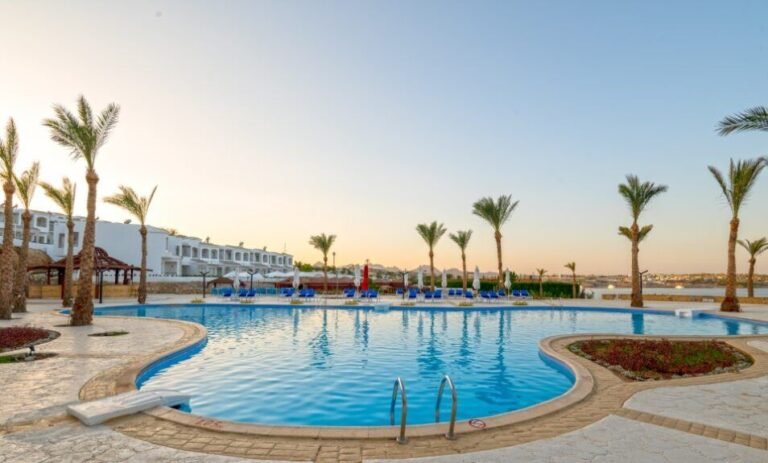 Invidia Coral Beach Tiran 4